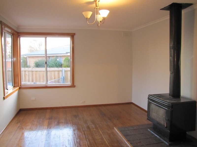 17 Hazelwood Parade, Ravenswood TAS 7250