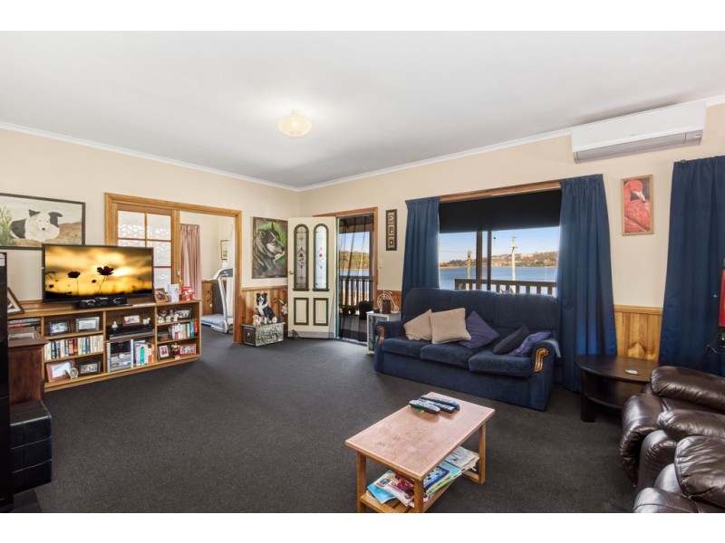87 Gravelly Beach Road, Blackwall TAS 7275