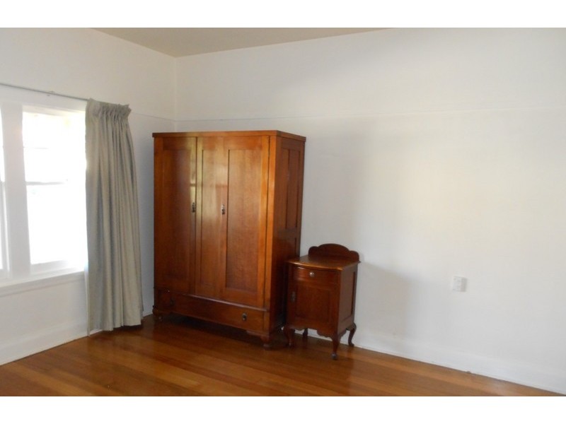 16 Connaught Crescent, West Launceston TAS 7250