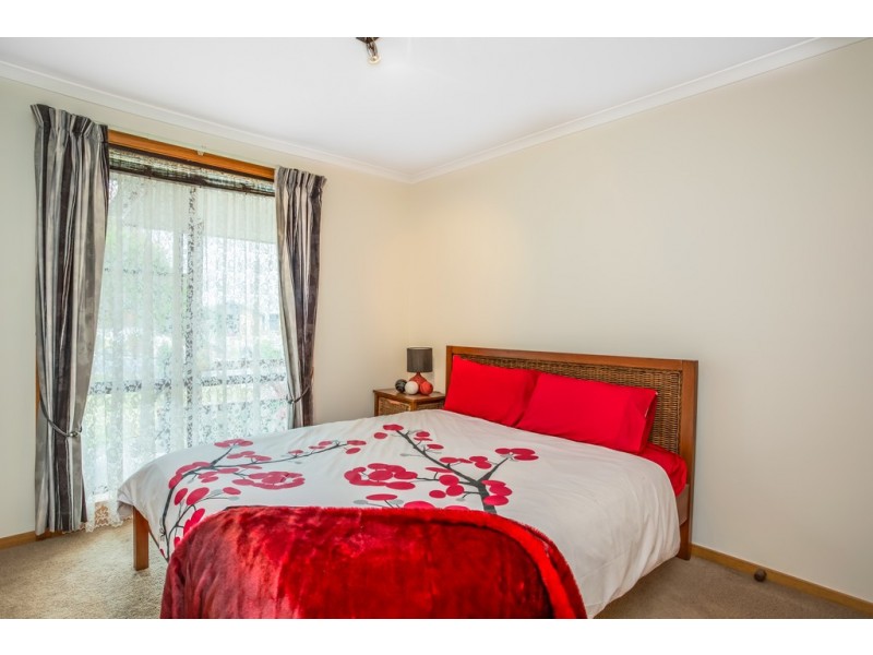 74 Rowland Crescent, Summerhill TAS 7250