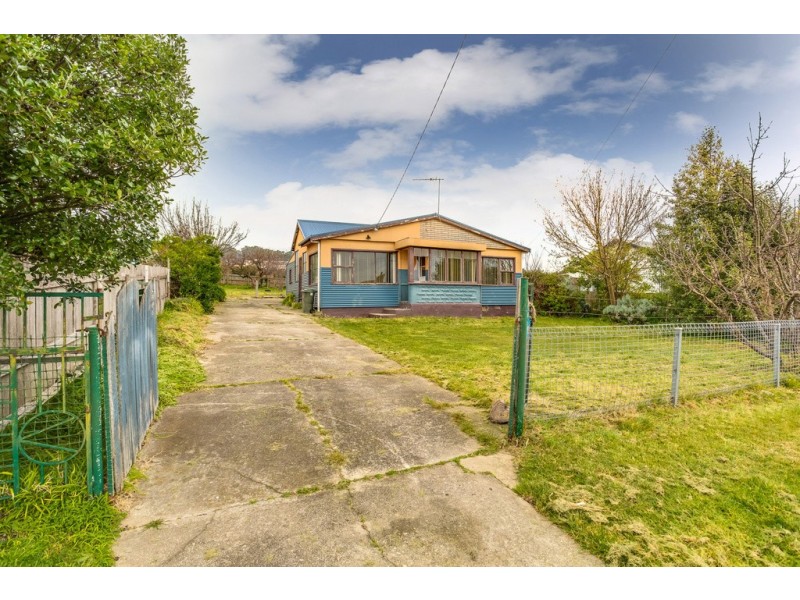 11 Garrett Street, Beauty Point TAS 7270