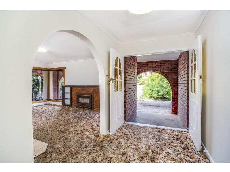 5 Parua Road, Newnham TAS 7248