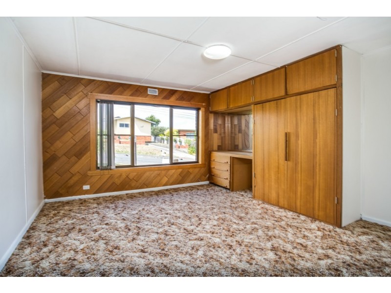 5 Parua Road, Newnham TAS 7248