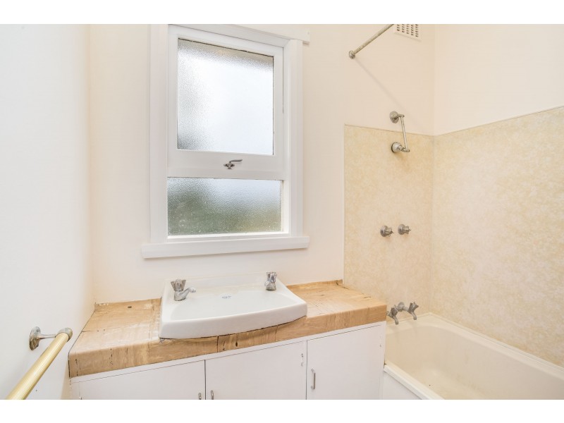 32 Parua Road, Newnham TAS 7248