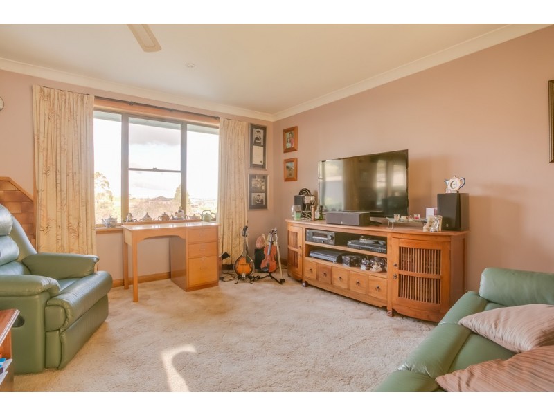 40 Benvenue Road, St Leonards TAS 7250