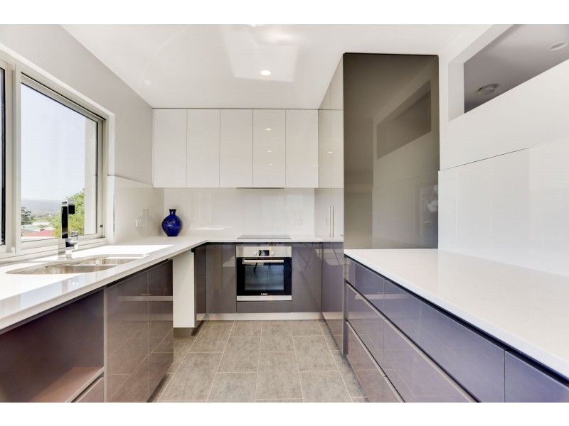 Unit 1/3 Greenway Close, Riverside TAS 7250