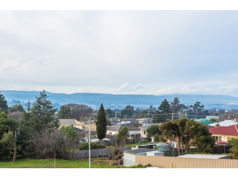 Unit 2/3 Greenway Close, Riverside TAS 7250