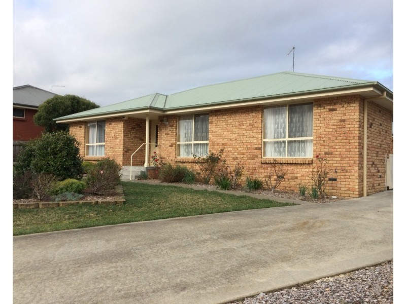 27 Rothesay Close, Newnham TAS 7248