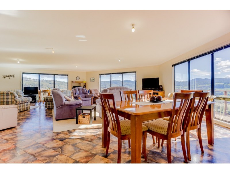 9 McBains Road, Glengarry TAS 7275