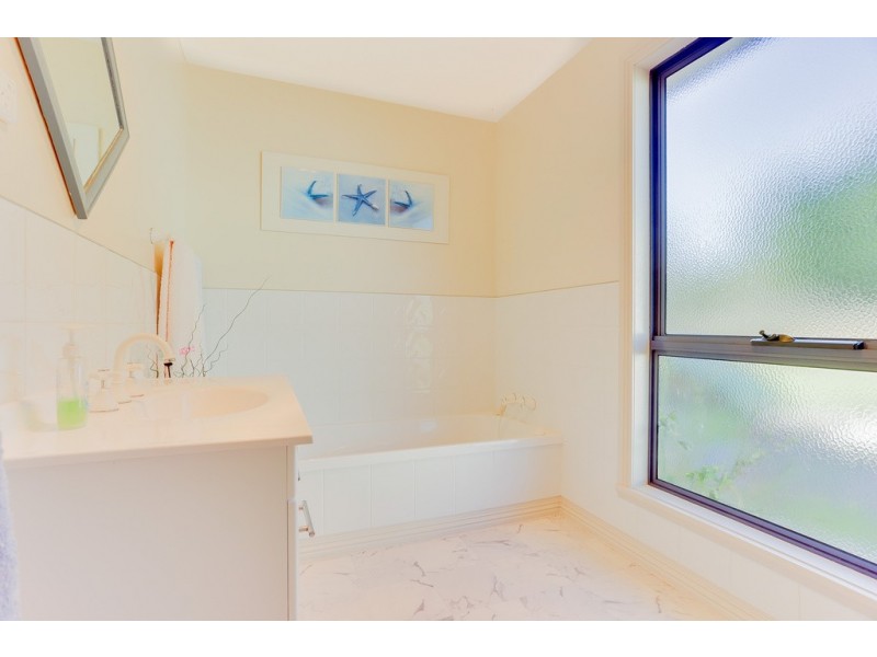 9 McBains Road, Glengarry TAS 7275