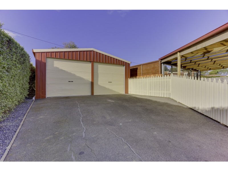 11 Pinsley Drive, St Leonards TAS 7250