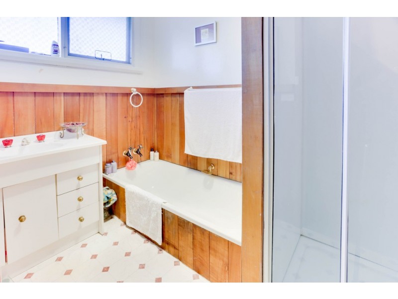 54 Paringa Avenue, Newnham TAS 7248