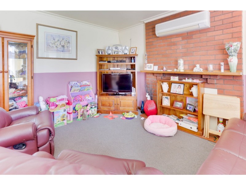 54 Paringa Avenue, Newnham TAS 7248
