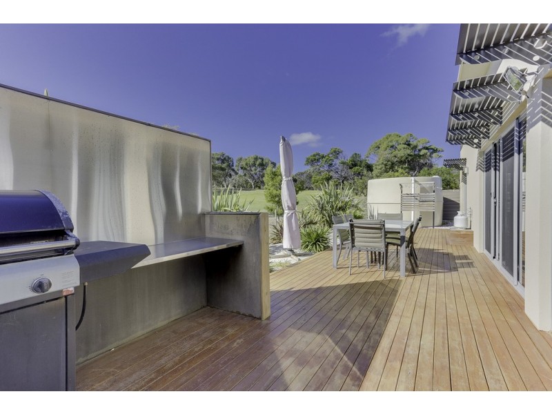 Unit 2 170 Hazard View Drive, Coles Bay TAS 7215