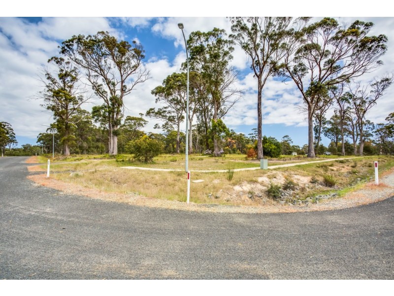 2 Inglis Road, Clarence Point TAS 7270