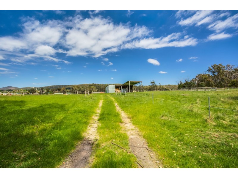 25 Cemetry Road, Beaconsfield TAS 7270