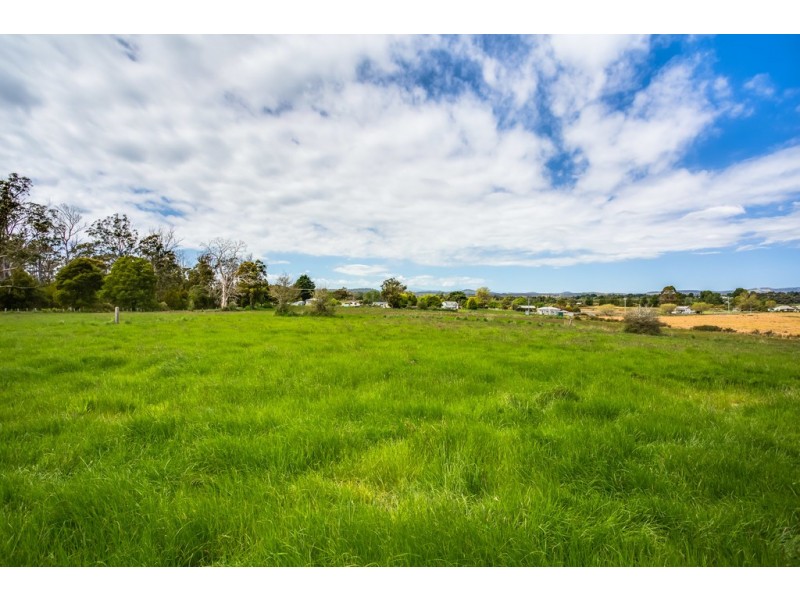 25 Cemetry Road, Beaconsfield TAS 7270