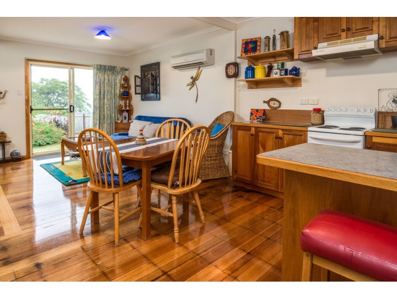 4 Nairana Street, Gravelly Beach TAS 7276