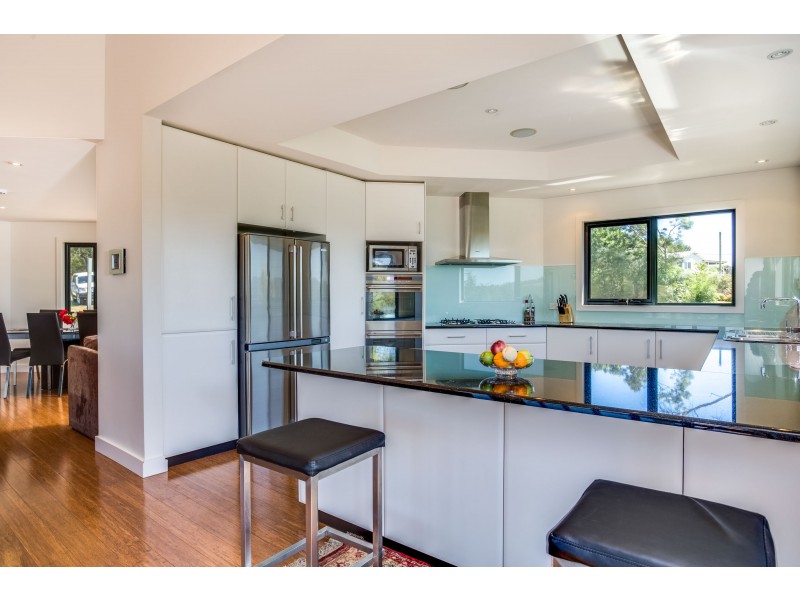 5 Old Coach Road, Gravelly Beach TAS 7276