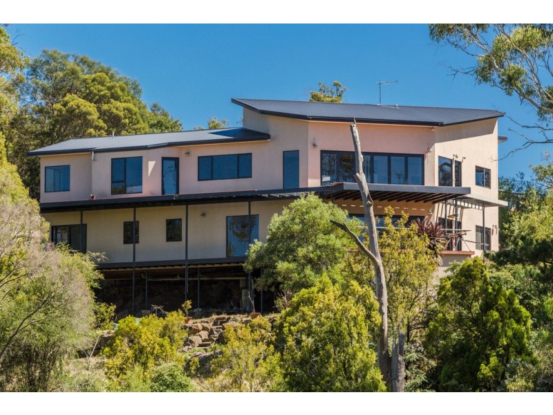 5 Old Coach Road, Gravelly Beach TAS 7276