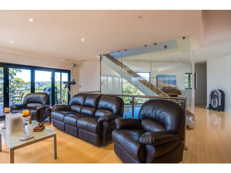 5 Old Coach Road, Gravelly Beach TAS 7276