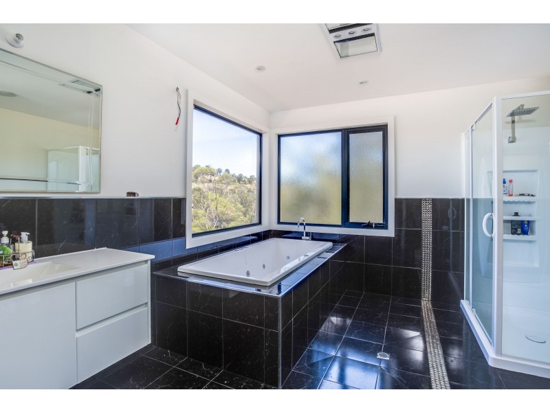 5 Old Coach Road, Gravelly Beach TAS 7276