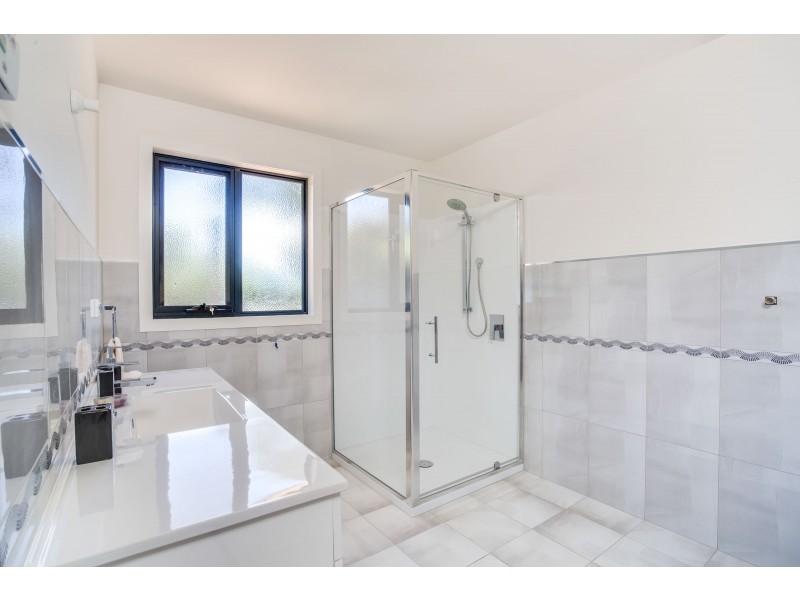 5 Old Coach Road, Gravelly Beach TAS 7276