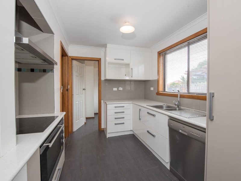 17 Chifley Street, Kings Meadows TAS 7249