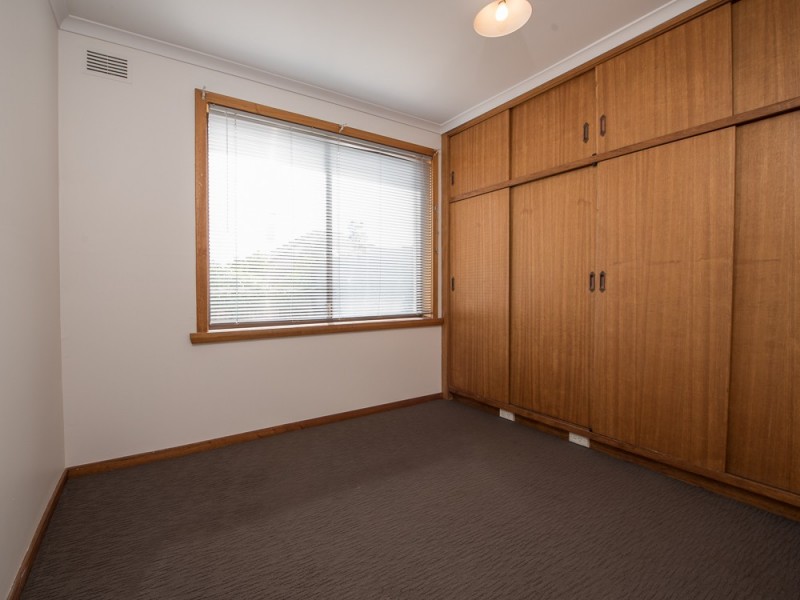 17 Chifley Street, Kings Meadows TAS 7249