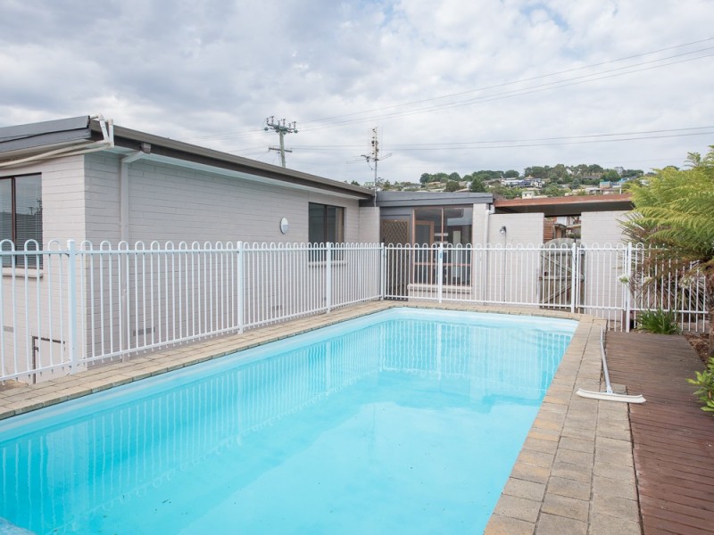 17 Chifley Street, Kings Meadows TAS 7249
