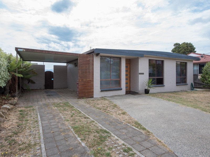 17 Chifley Street, Kings Meadows TAS 7249