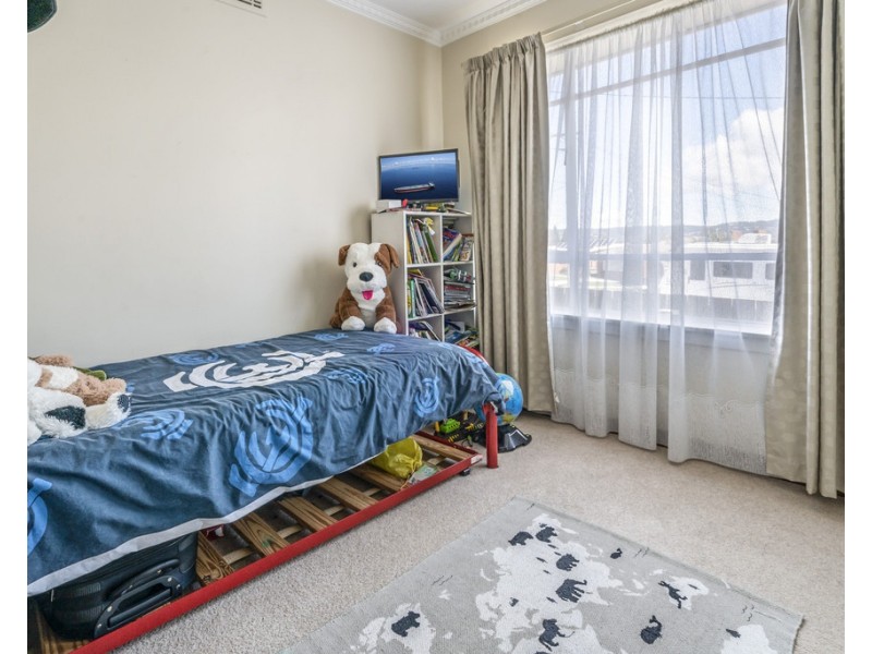 21 Helenwood Grove, Newnham TAS 7248
