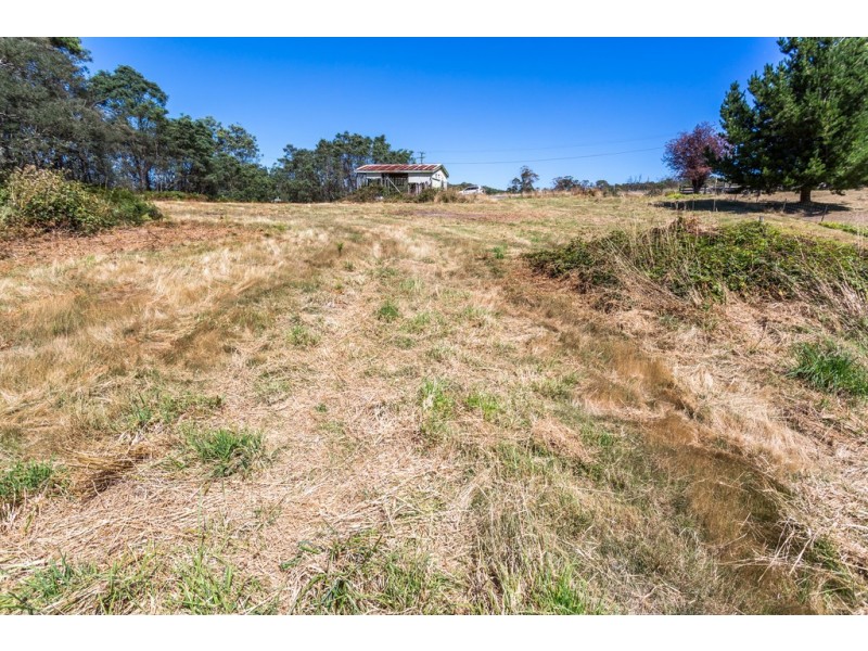 8 Weld Street, Beaconsfield TAS 7270