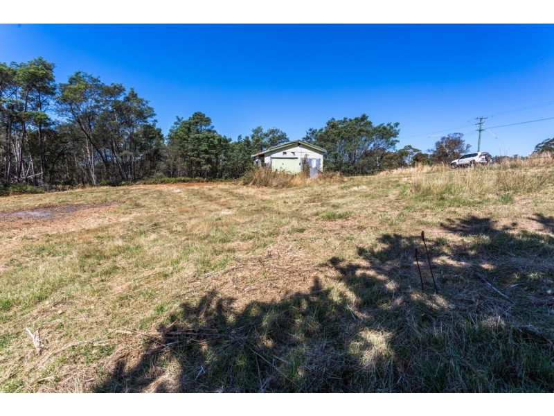 8 Weld Street, Beaconsfield TAS 7270