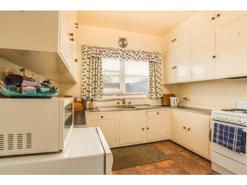9 Abels Hill Road, St Leonards TAS 7250