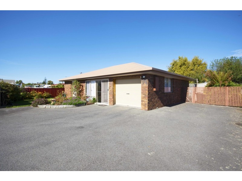 2/15 Beatty Street, Beauty Point TAS 7270