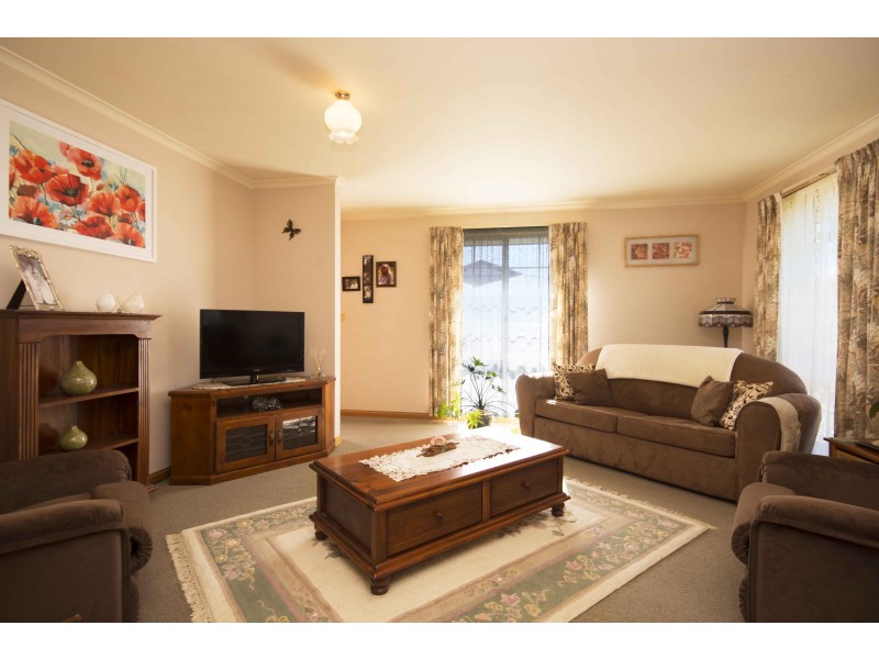 2/15 Beatty Street, Beauty Point TAS 7270