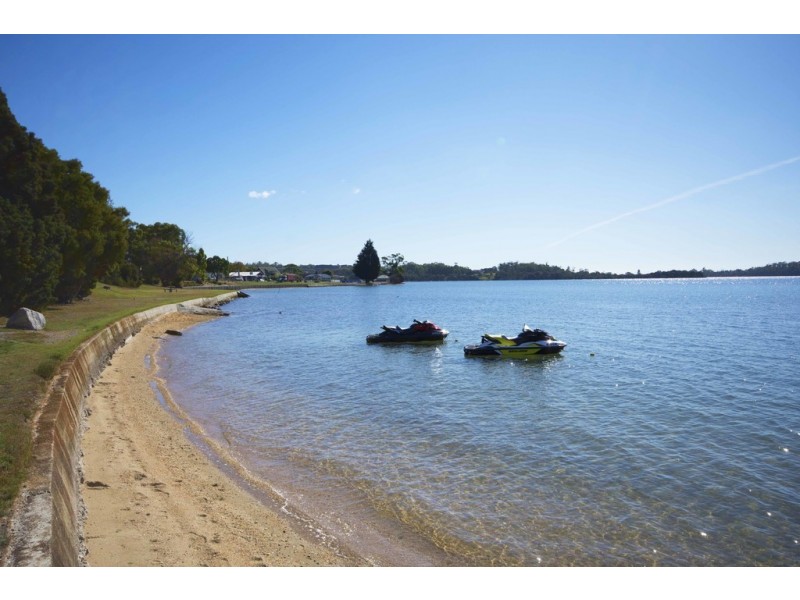 2/15 Beatty Street, Beauty Point TAS 7270