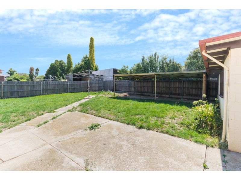 26 Julie Crescent, Newnham TAS 7248