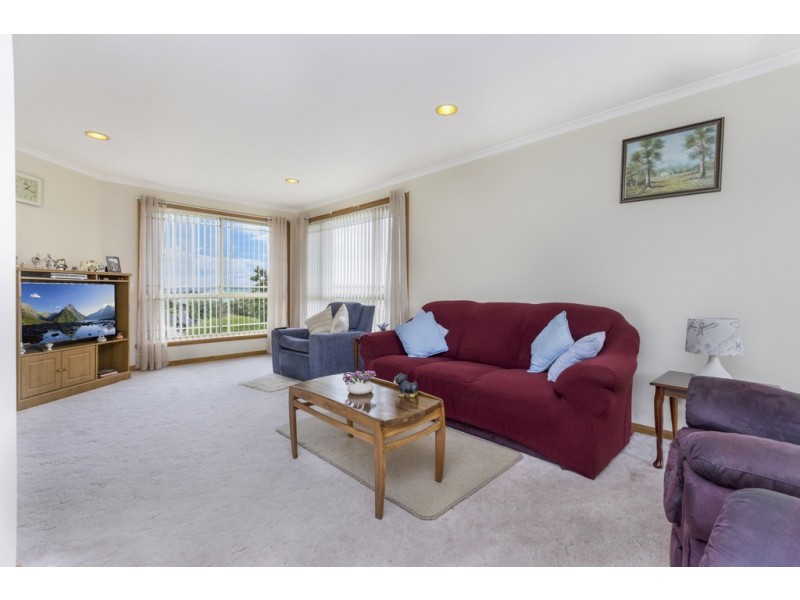 4 Picasso Place, Newnham TAS 7248