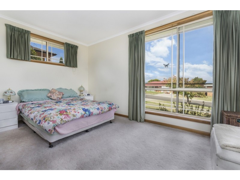 4 Picasso Place, Newnham TAS 7248