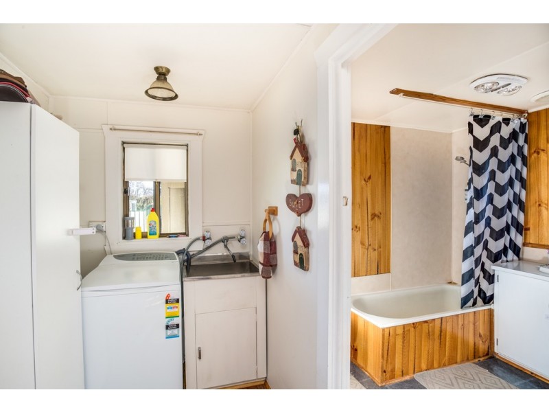 2 King Street, Cressy TAS 7302