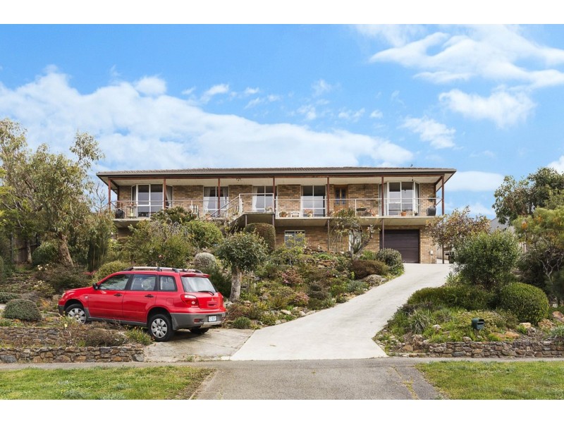 35 Floreat Crescent, Trevallyn TAS 7250