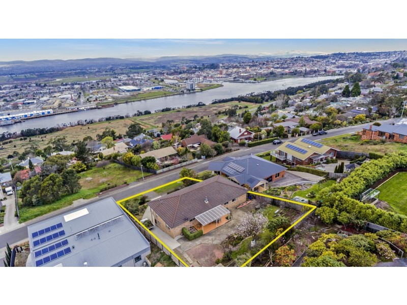 35 Floreat Crescent, Trevallyn TAS 7250