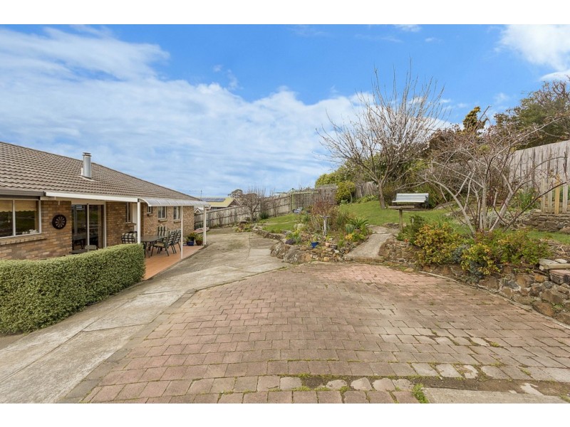 35 Floreat Crescent, Trevallyn TAS 7250