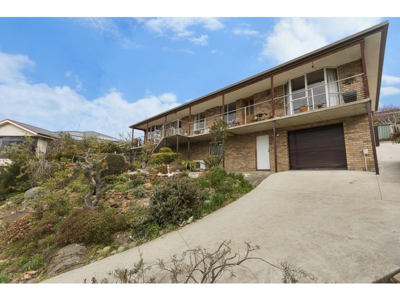 35 Floreat Crescent, Trevallyn TAS 7250