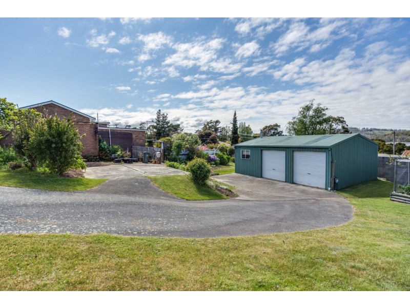 5 Taree Crescent, Gravelly Beach TAS 7276