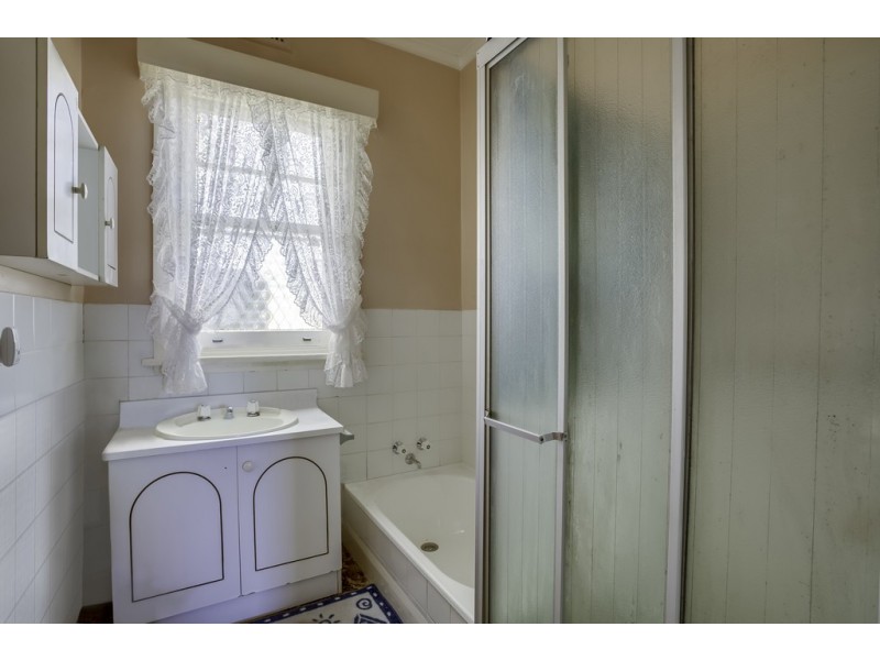 2 Wallace Street, Newnham TAS 7248