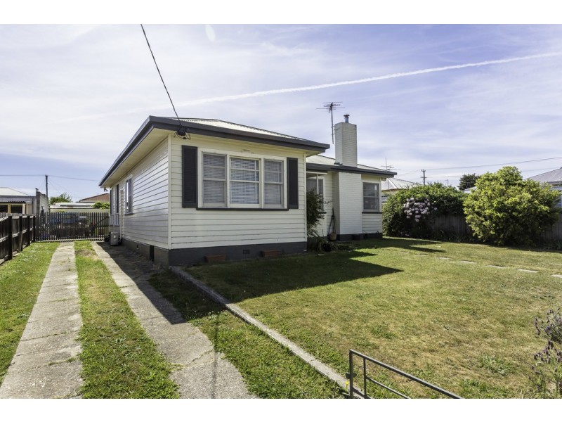 2 Wallace Street, Newnham TAS 7248