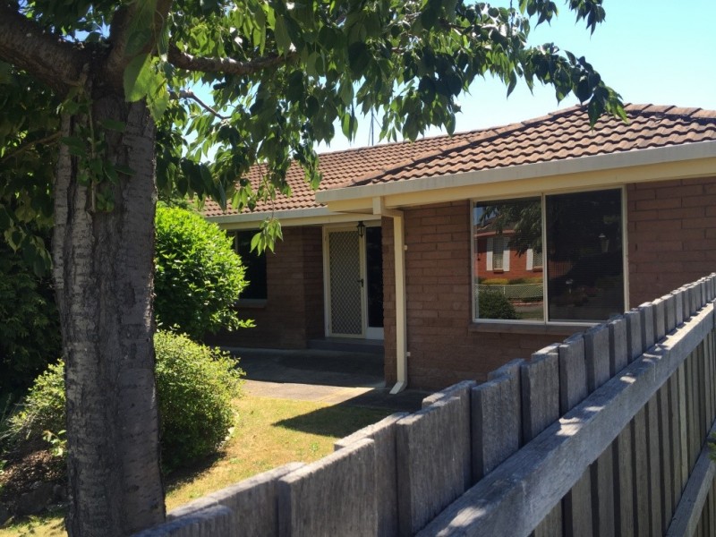 1 Bronzewing Avenue, Newnham TAS 7248